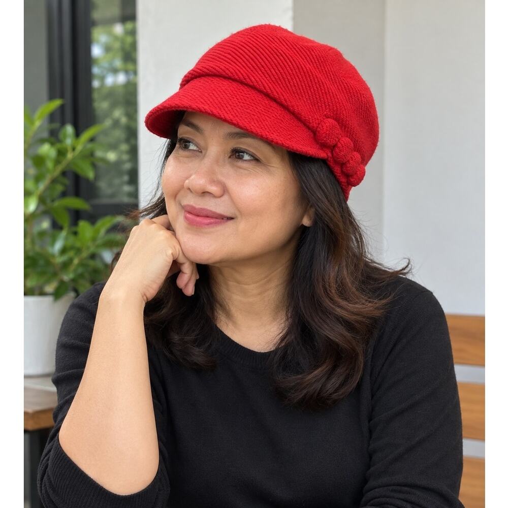 Giovannio Red Textured Brimmed Cap with Side Detail